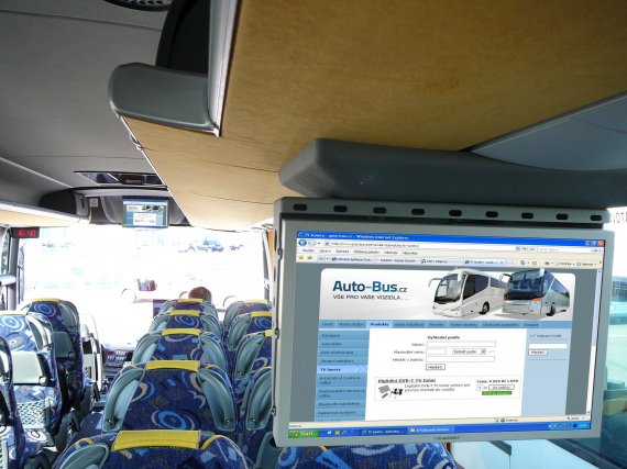 Instalace připojení notebooku na LCD monitory