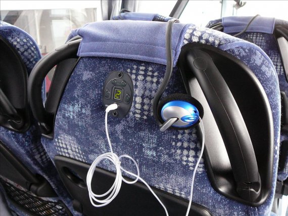 Instalace 8 kanálové zvukové volby pro cestující