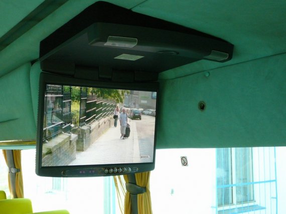 Výměna nefunkční CRT TV za 15"LCD výklopný monitor
