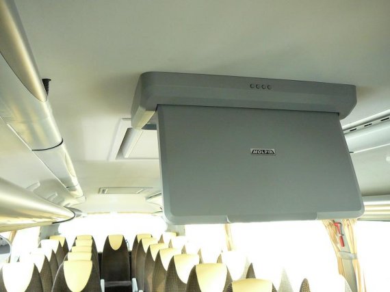 Instalace 19"elektrického stropního monitoru