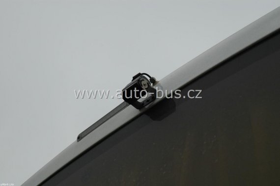 Instalace pevné navigace, DVD přehrávače, parkovací kamery, stropního monitoru