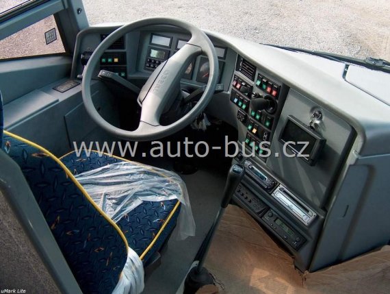 Instalace pevné navigace, DVD přehrávače, parkovací kamery, stropního monitoru