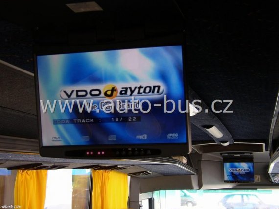 Instalace pevné navigace, DVD přehrávače, parkovací kamery, stropních monitorů
