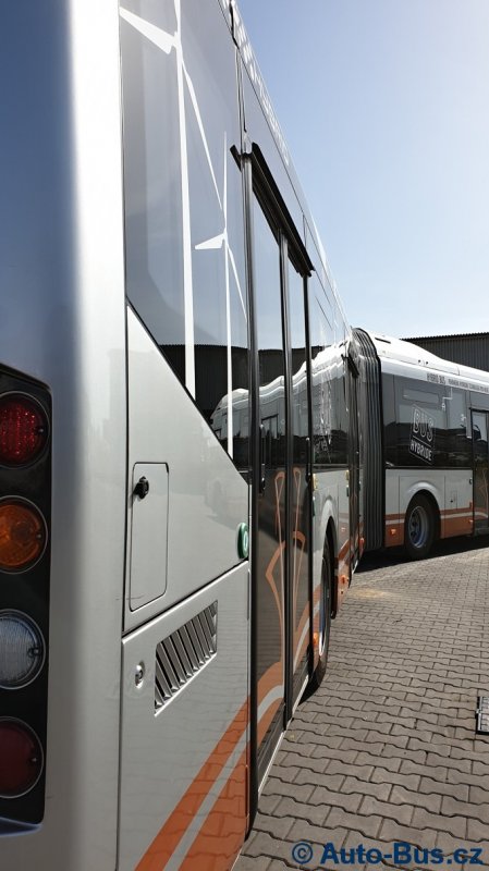 hybrid 28529